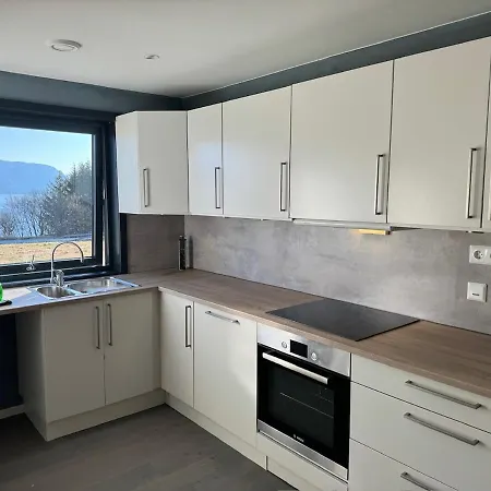 Apartment New By The Fjord Stadlandet